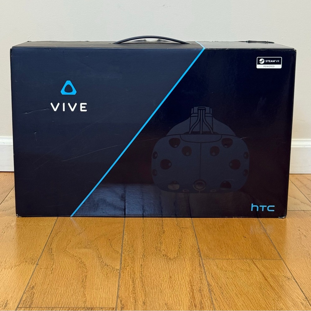 HTC Vive VR Headset Kit 2 Controllers 2 Base Stations Untested